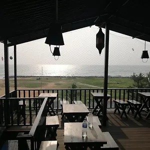 Le Petit & Restaurant Hotel Negombo